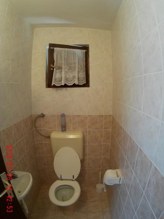Apartman Luburic Пинезичи Экстерьер фото