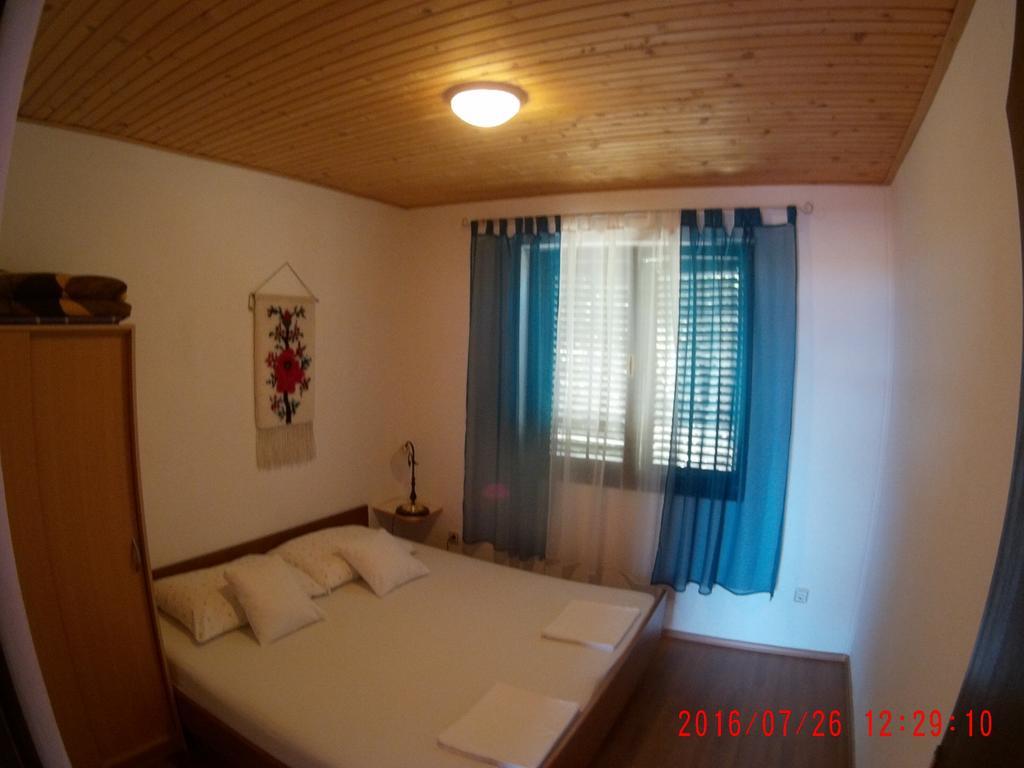 Apartman Luburic Пинезичи Экстерьер фото